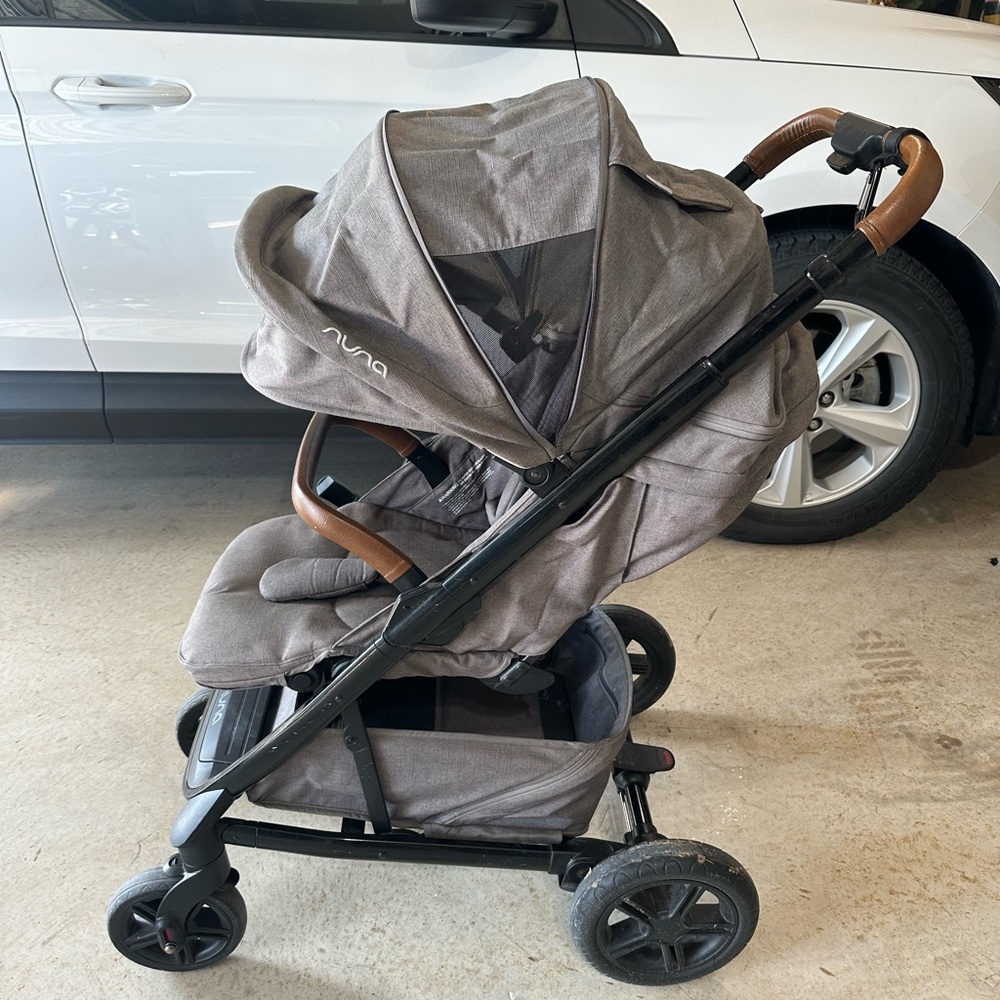 Nuna Kids Stroller - Gray and Black - Picture 3 of 4